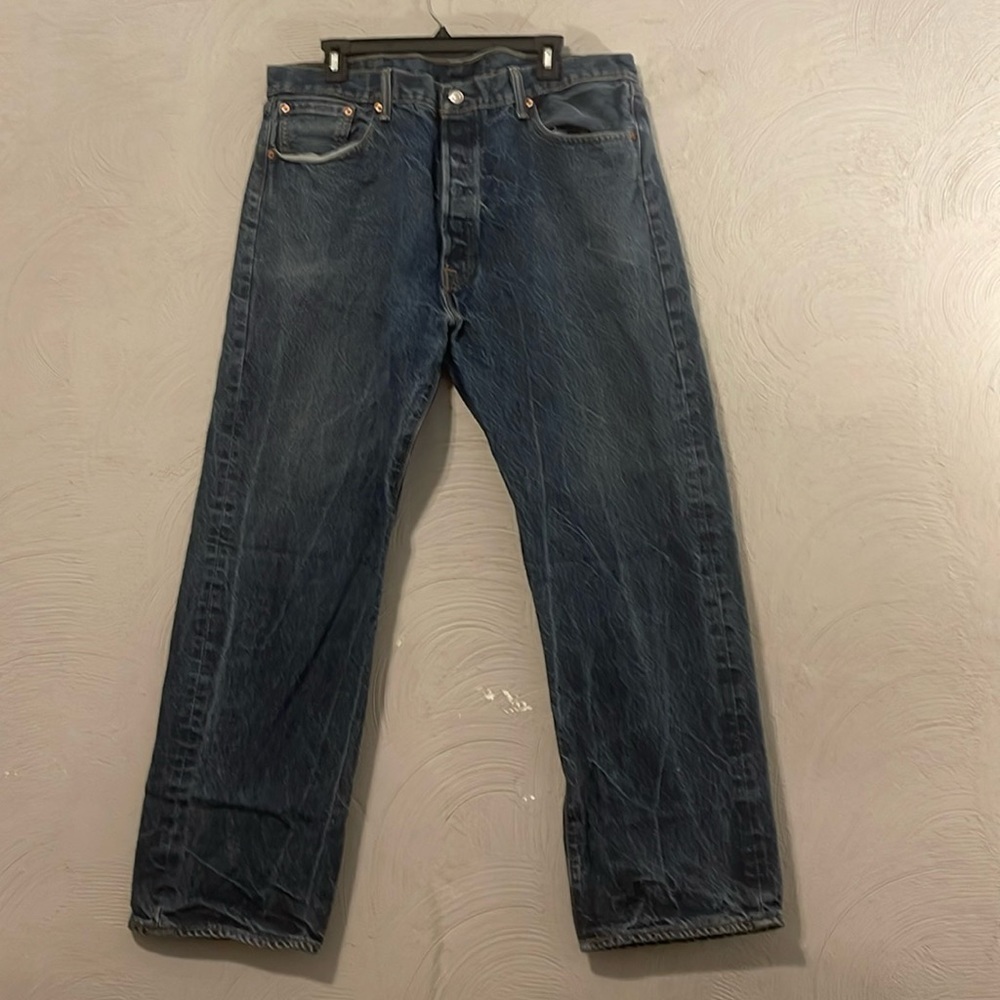 Levis 501 button fly mens Blue Jeans 40x32 Vintage  Made in USA 80’s Red